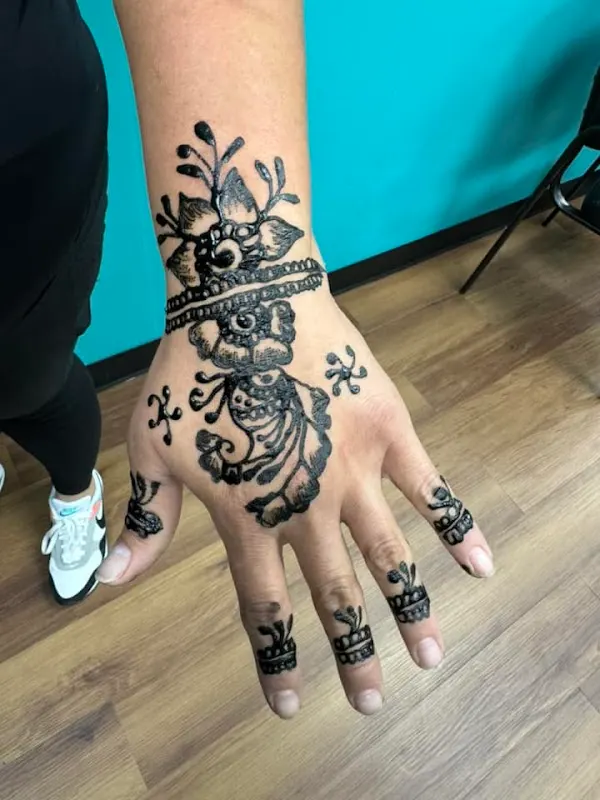 Prime Eyebrow Threading and Beauty Salon_Gahanna OH — Beauty salon in Gahanna